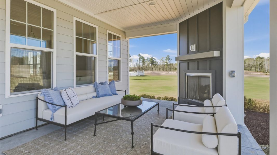 Exterior details of a home in Weavers Pointe, Zebulon (Image 3).