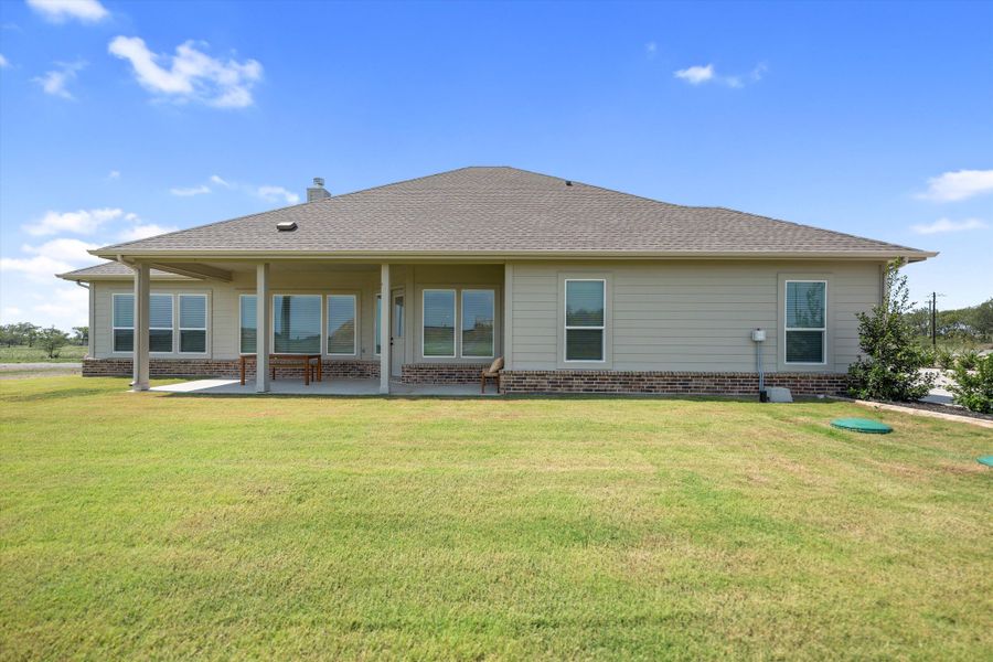 Front exterior of a home in the Hillview Addition community, located in Decatur, TX (Image 12).