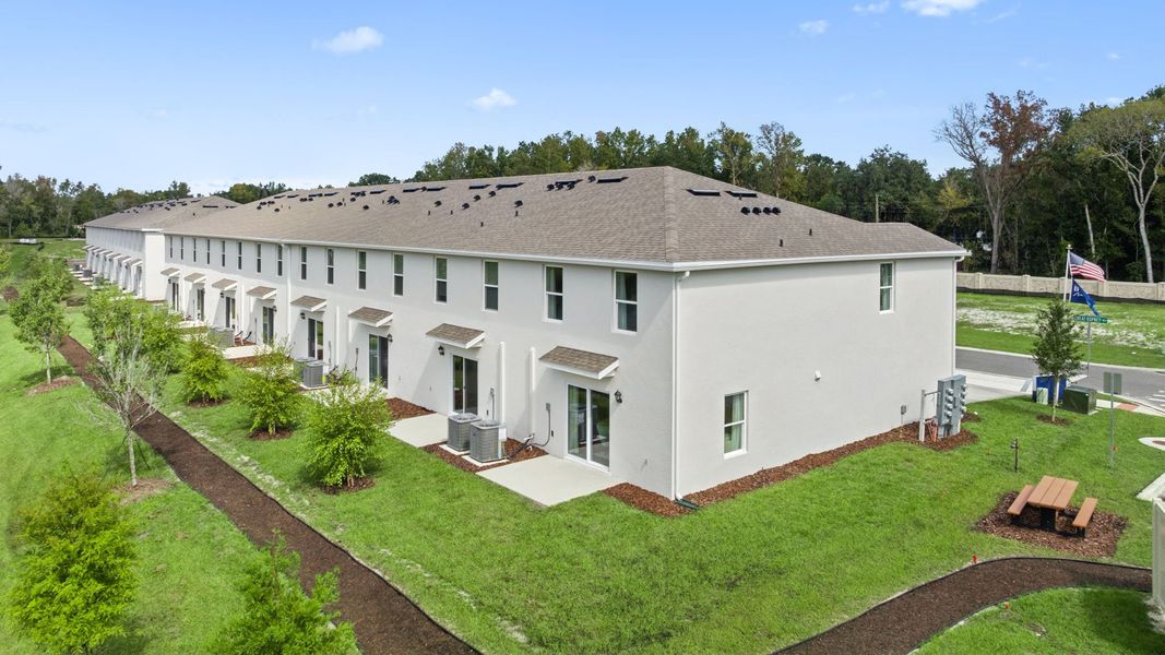 Exterior details of a home in Sandalwood, New Smyrna Beach (Image 5).