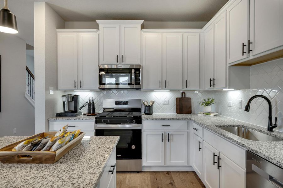 Fairway Crossing Model - Ellis