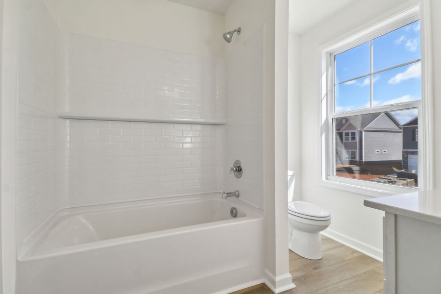 Harper II - Bathroom