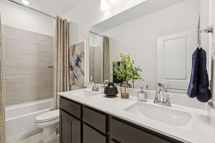 Furnished interior in a model home at Haven Ranch in Waxahachie (Image 16). Furnished interior in a model home at Haven Ranch in Waxahachie (Image 16).