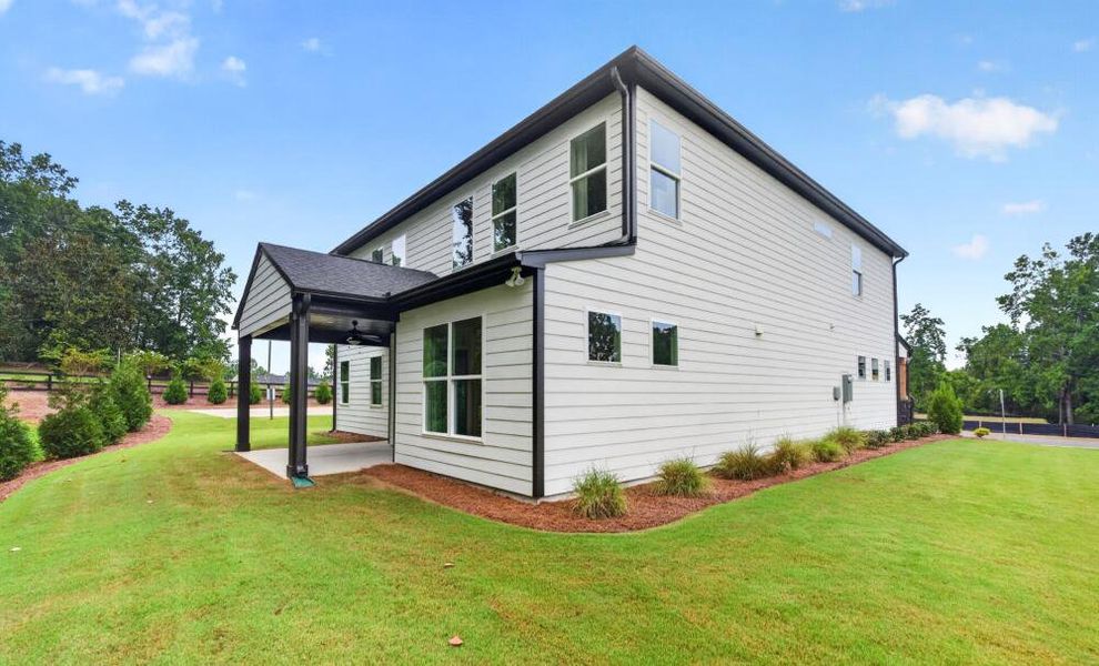 Exterior details of a home in Arbor West, Dawsonville (Image 4).