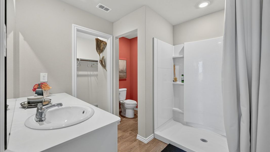 Furnished interior in a model home at The Hills at Reunion in Newark (Image 49).