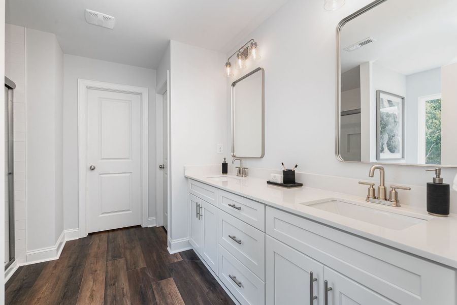 Dual Vanities in Primary Bathrooms