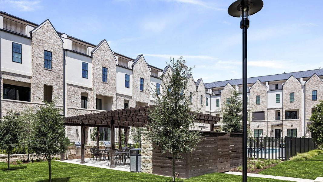 Image 27 of the Las Colinas Station community in Irving, TX.