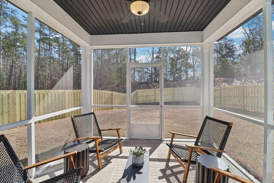 Exterior details of a home in Whiskey Run, New Ellenton (Image 4).