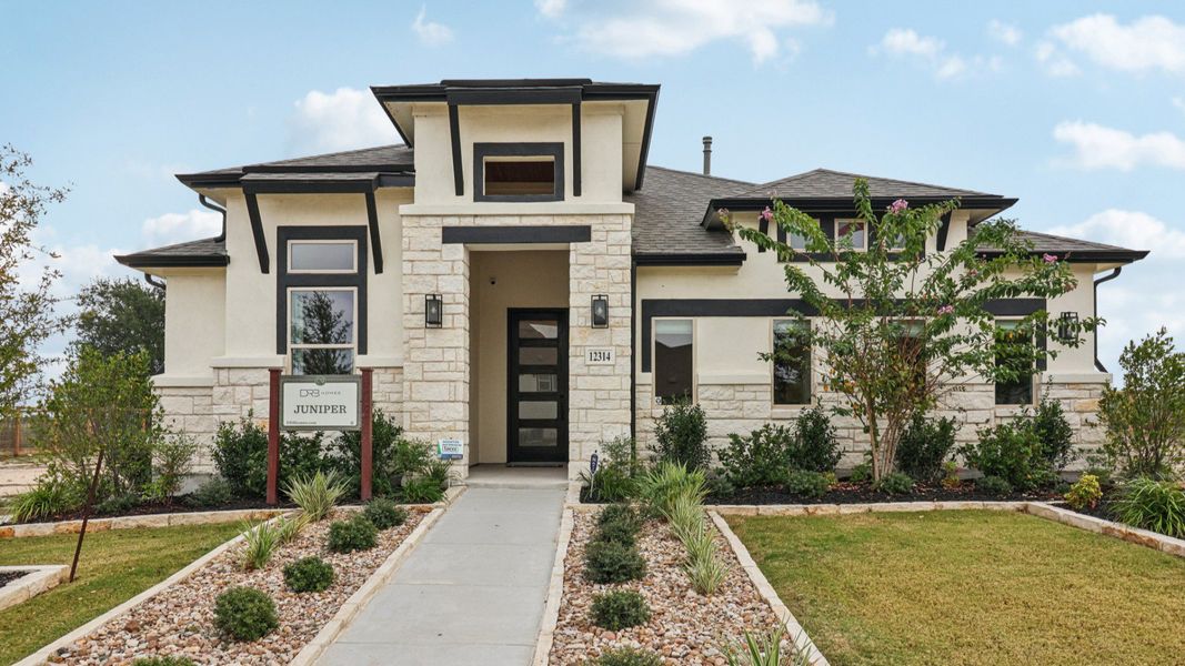 Front exterior of a home in the The Crossvine community, located in Schertz, TX (Image 4). Front exterior of a home in the The Crossvine community, located in Schertz, TX (Image 4).