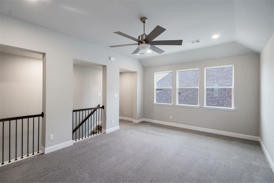 Image 28 of the University Place community in Dallas, TX.