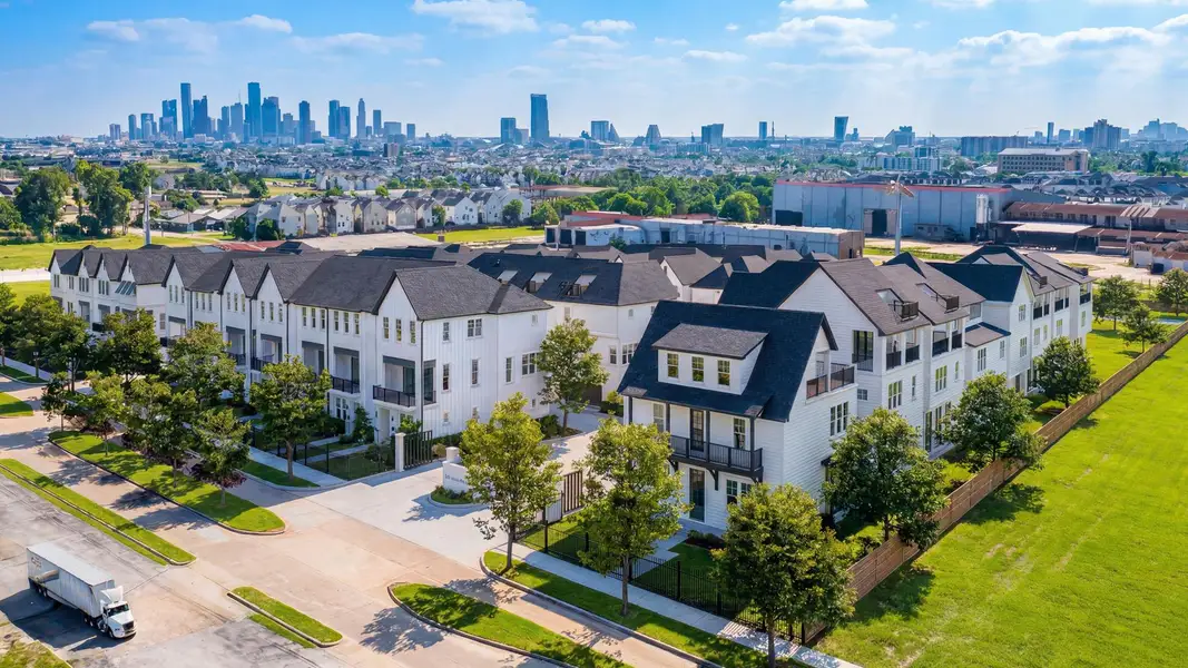 Aerial view of the Timbergrove Green community in Houston, TX, showing layout and nearby surroundings (Image 1). Aerial view of the Timbergrove Green community in Houston, TX, showing layout and nearby surroundings (Image 1).