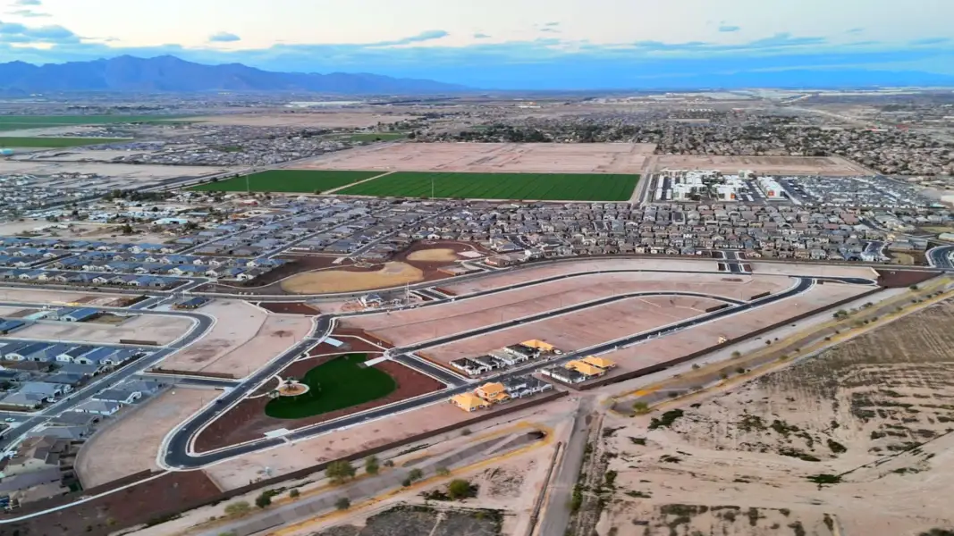 Site preparation and early development at El Cidro in Goodyear, AZ (Image 36). Site preparation and early development at El Cidro in Goodyear, AZ (Image 36).