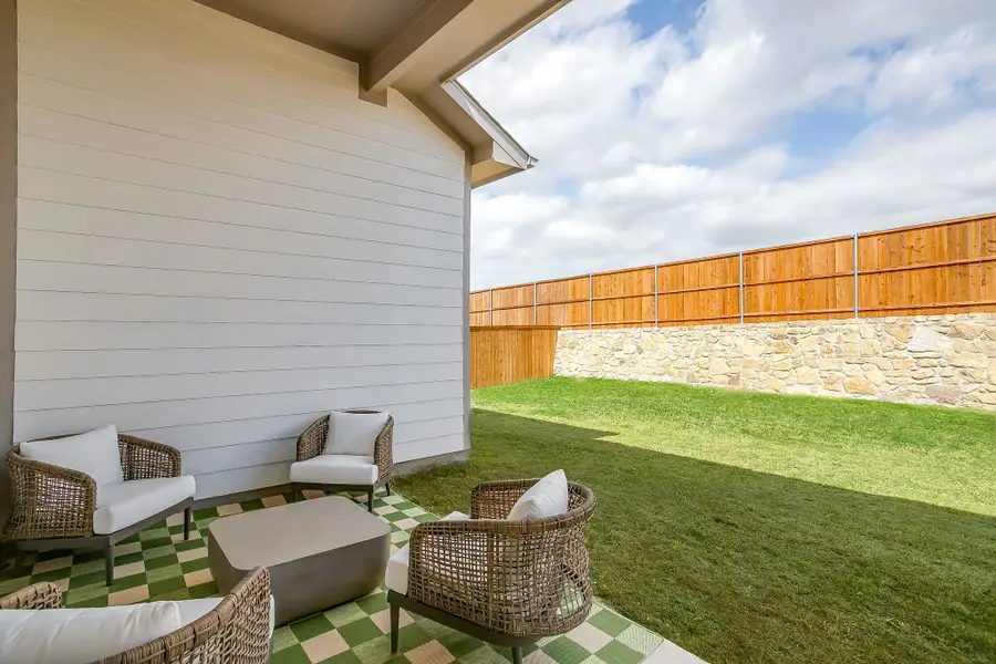 Exterior details of a home in Creekside, Royse City (Image 6).