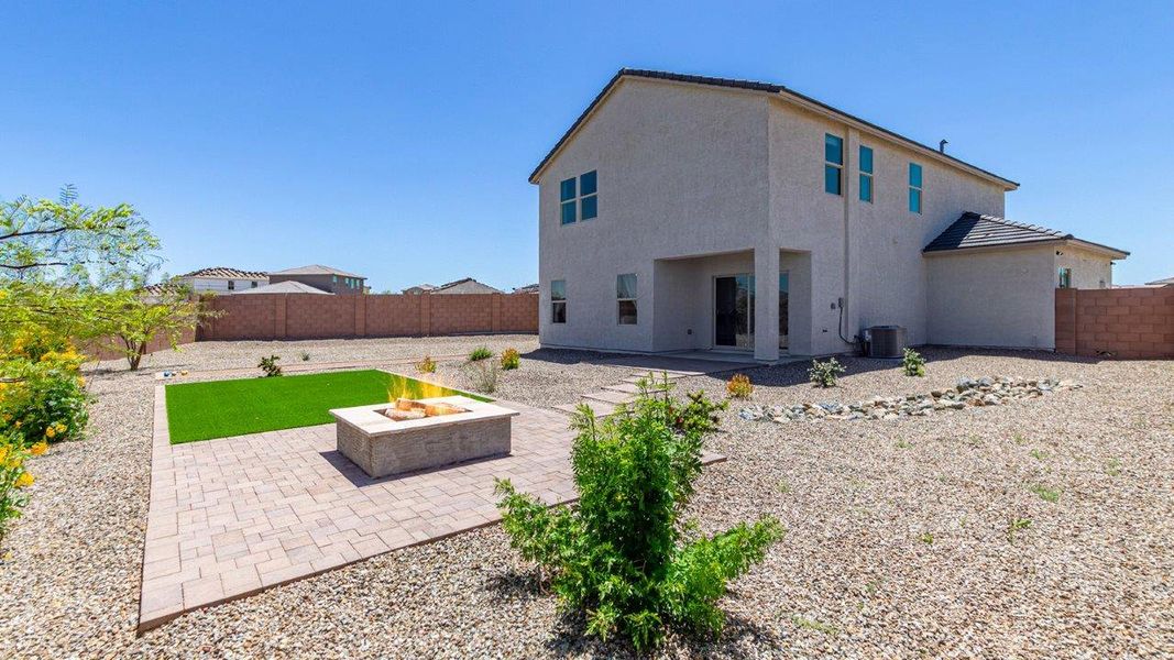 Front exterior of a home in the Hanson Ridge community, located in Vail, AZ (Image 12).