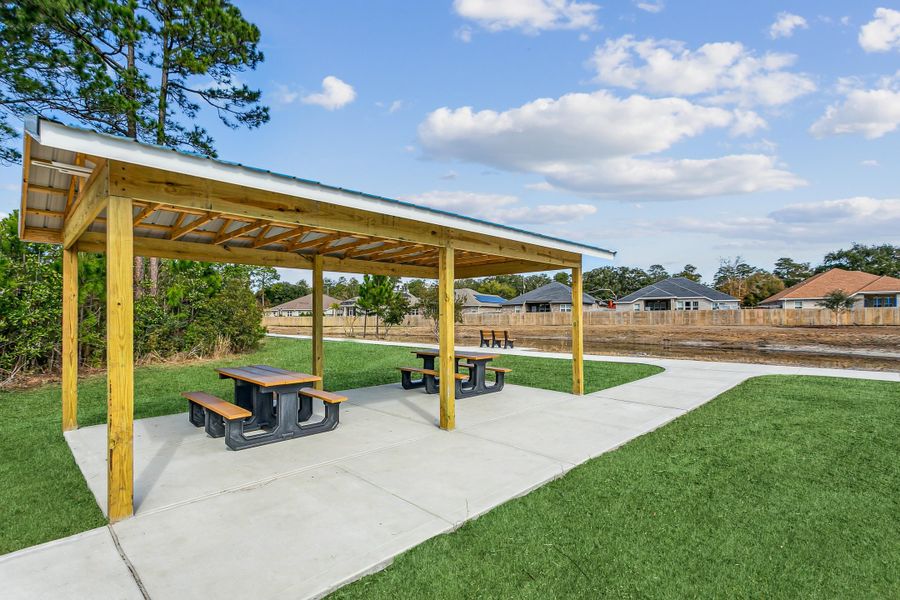 Community amenity available to residents of Buckeyes Landing in Navarre (Image 15).
