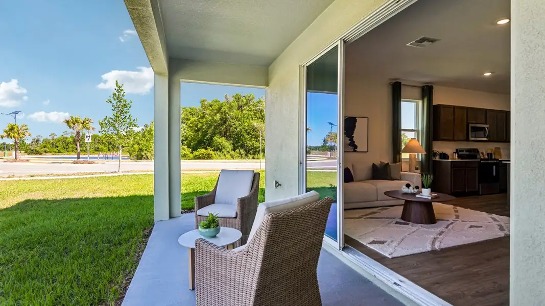 Exterior details of a home in Sanctuary at Citrus Park Townhomes, Tampa (Image 4).
