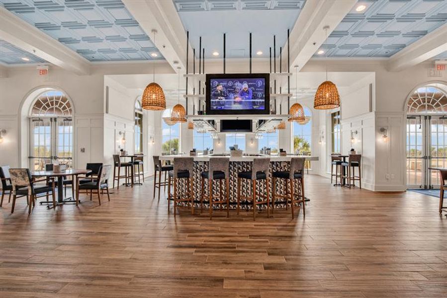SAVOR GOURMET MEALS AND COCKTAILS AT THE OCEAN CLUB, EXCLUSIVE FOR RESIDENTS
