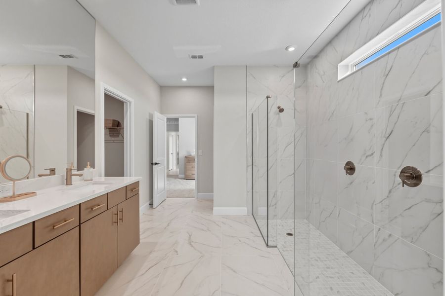 Furnished interior in a model home at Waterbrooke in Clermont (Image 33).