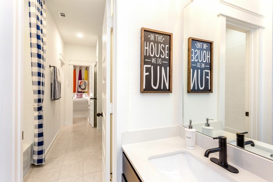 Image 23 of the Summer Lakes community in Rosenberg, TX.