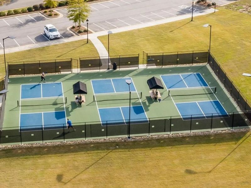 Community amenity available to residents of Addison West in Holly Springs (Image 10).