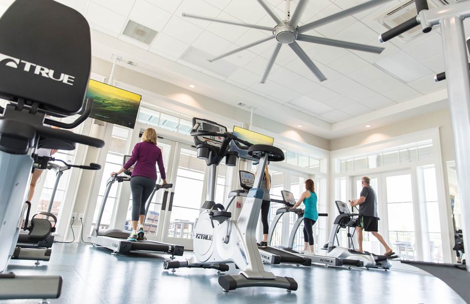 Image 12 of the Lakeside Townes at Riverlights community in Wilmington, NC.