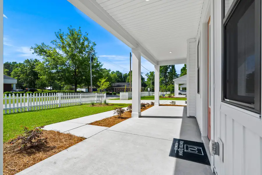 Exterior details of a home in Downtown Loris Homes, Loris (Image 4). Exterior details of a home in Downtown Loris Homes, Loris (Image 4).