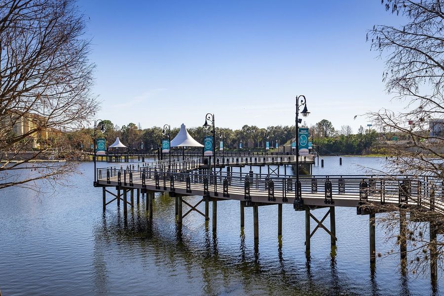 Image 26 of the Hidden Lake Townhomes community in Apopka, FL.
