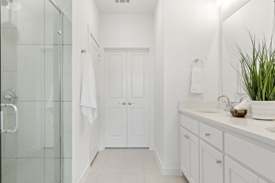 Mira Lagos Villas,75054