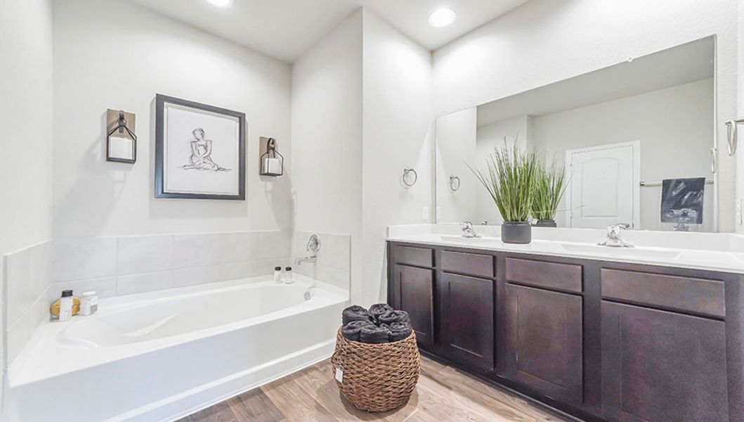 Image 30 of the Barton Woods community in Conroe, TX.