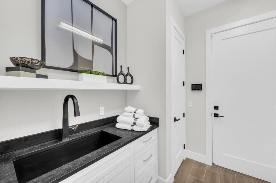 Furnished interior in a model home at Artisan at Watercolor Place in Bradenton (Image 165).