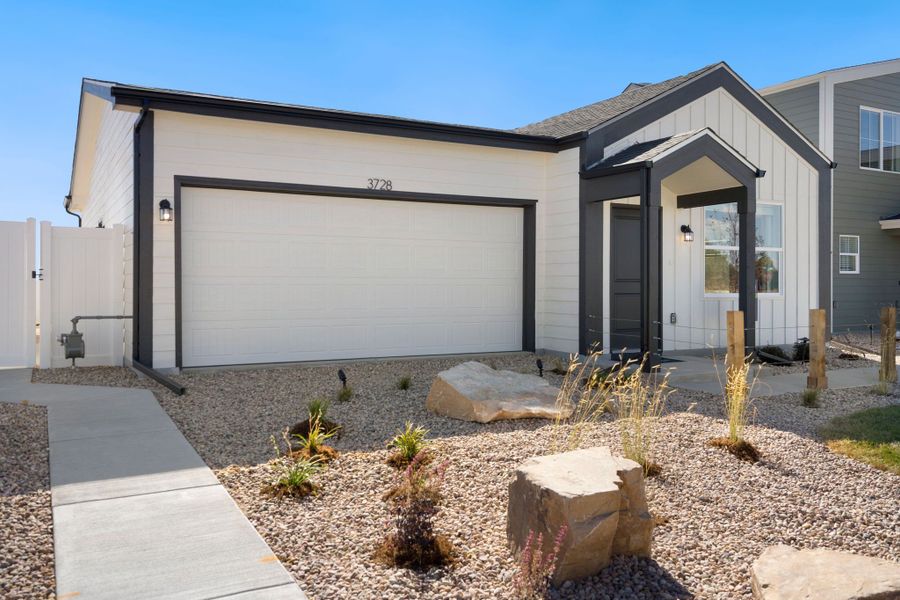 511 Camden-3728 Lake Clark St Model Exterior