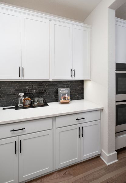 Furnished interior in a model home at View at the Reserve in Mansfield (Image 33).