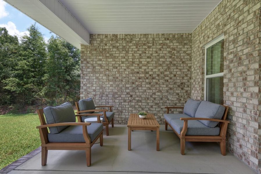 Exterior details of a home in Las Colinas, Milton (Image 4).
