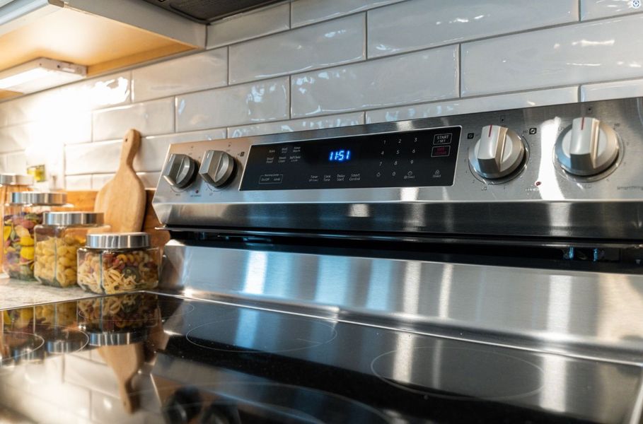 Woodruff Cove Model Stainless Steel Electric Stovetop Woodruff Cove Model Stainless Steel Electric Stovetop