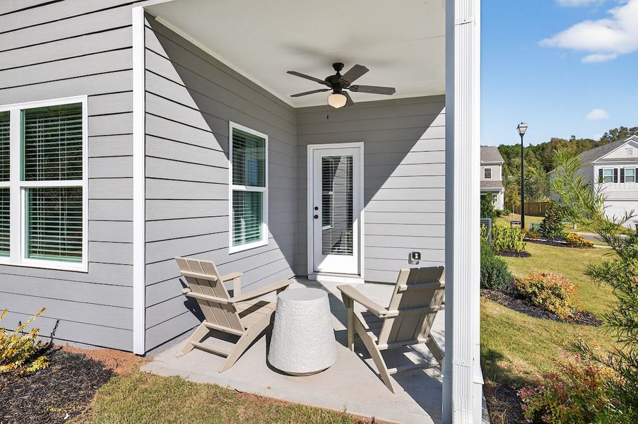 Exterior details of a home in Stonebridge North, Macon (Image 4).