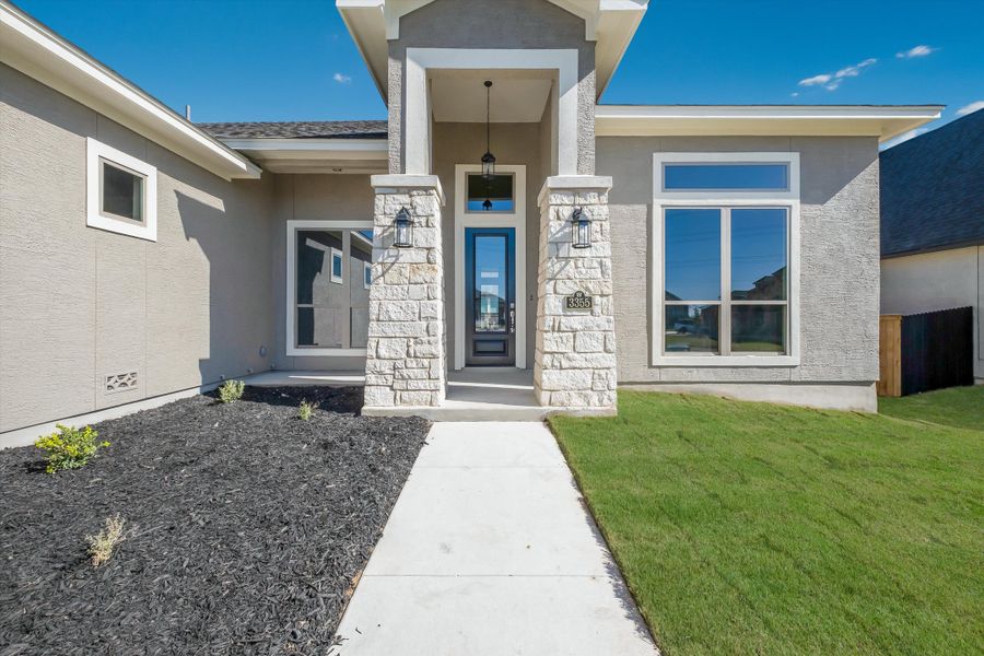 Exterior details of a home in Harvest Hills, Marion (Image 3).