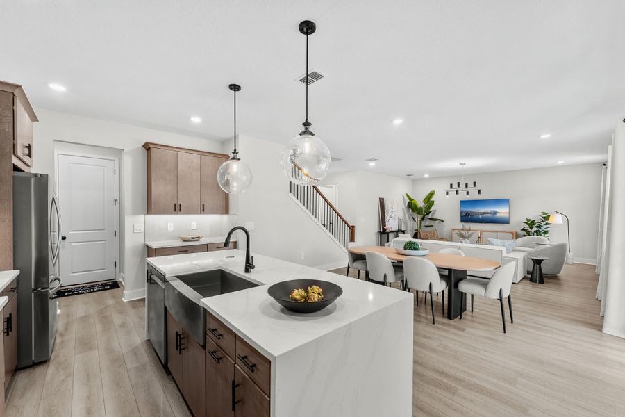 Waterfall Island & Sleek Countertops Waterfall Island & Sleek Countertops