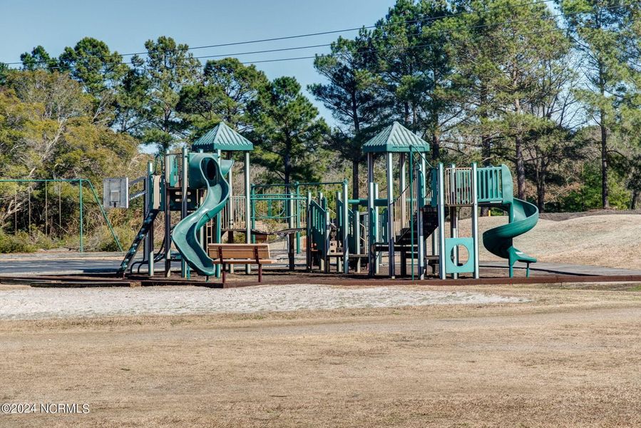 Community amenity available to residents of River Village Square in River Landing in Wallace (Image 14).