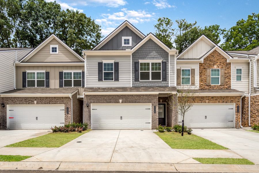 Front exterior of a home in the Weatherstone Commons community, located in Conyers, GA (Image 9).