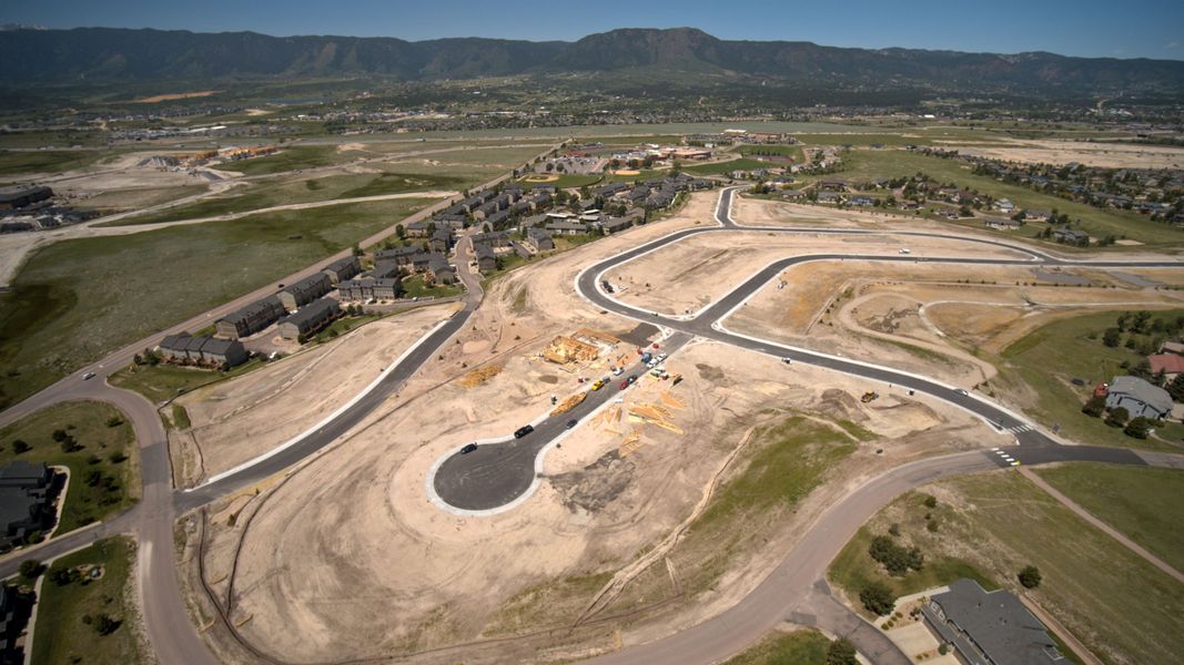 Image 10 of the Cloverleaf - Pinnacle Collection community in Monument, CO.