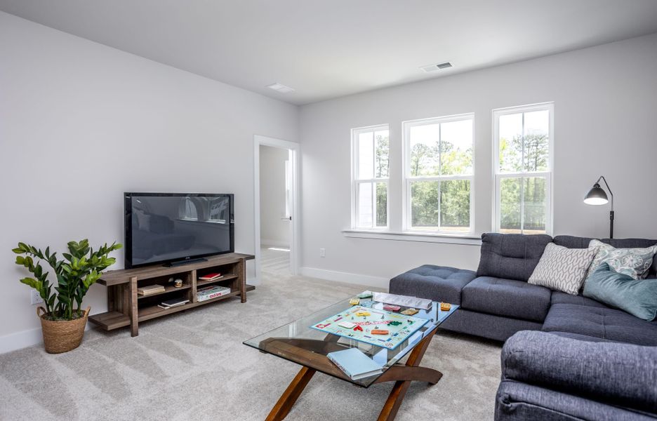 Image 18 of the Johnson Pond community in Fuquay Varina, NC. Image 18 of the Johnson Pond community in Fuquay Varina, NC.