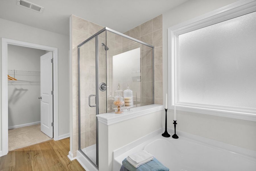 Lancaster | Primary Bath