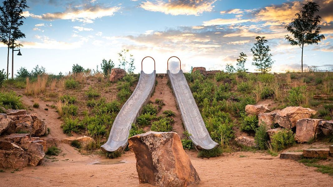 Image 25 of the Woodrose at Painted Prairie community in Aurora, CO. Image 25 of the Woodrose at Painted Prairie community in Aurora, CO.