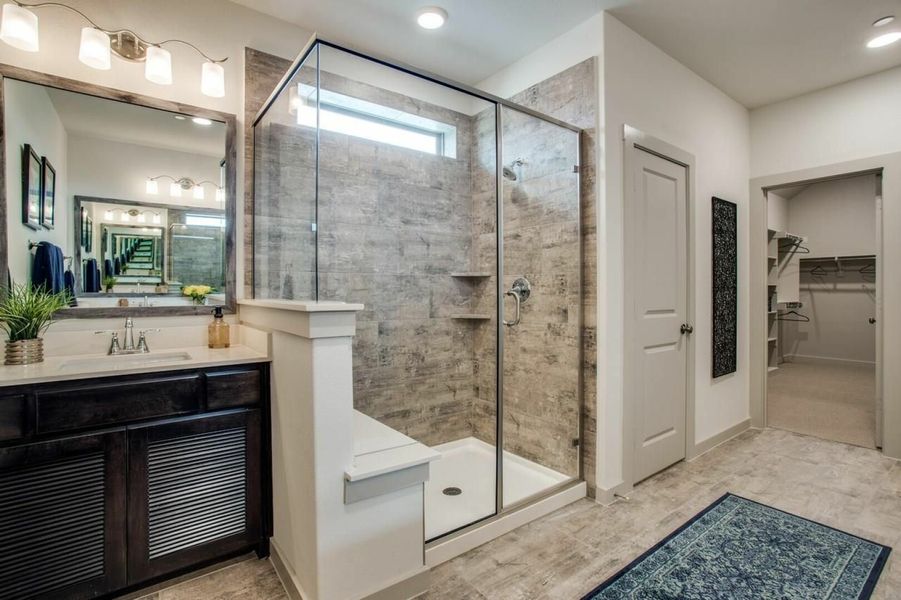 Image 11 of the Iron Horse Commons community in North Richland Hills, TX.