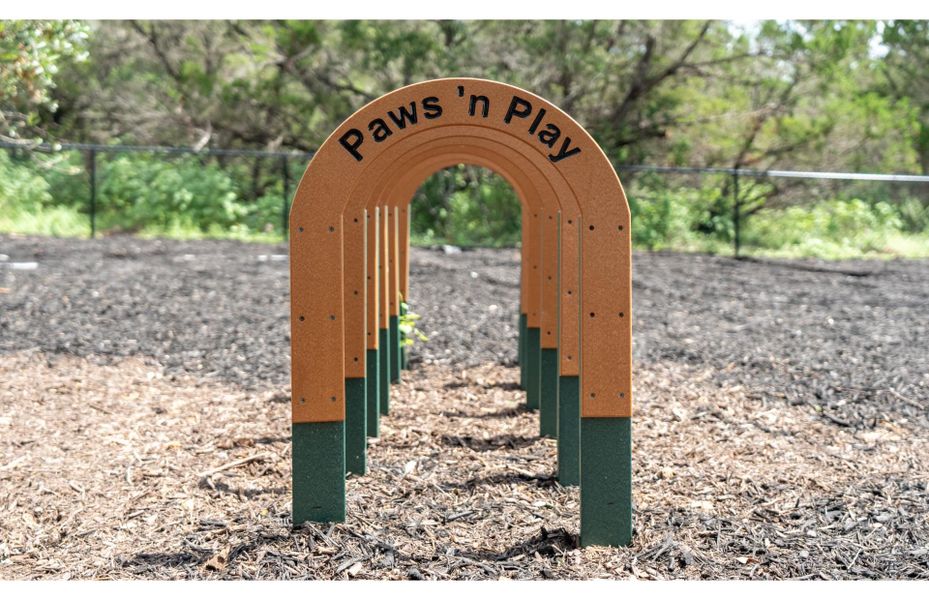 Spacious community dog park where residents and pets can play and socialize. Spacious community dog park where residents and pets can play and socialize.