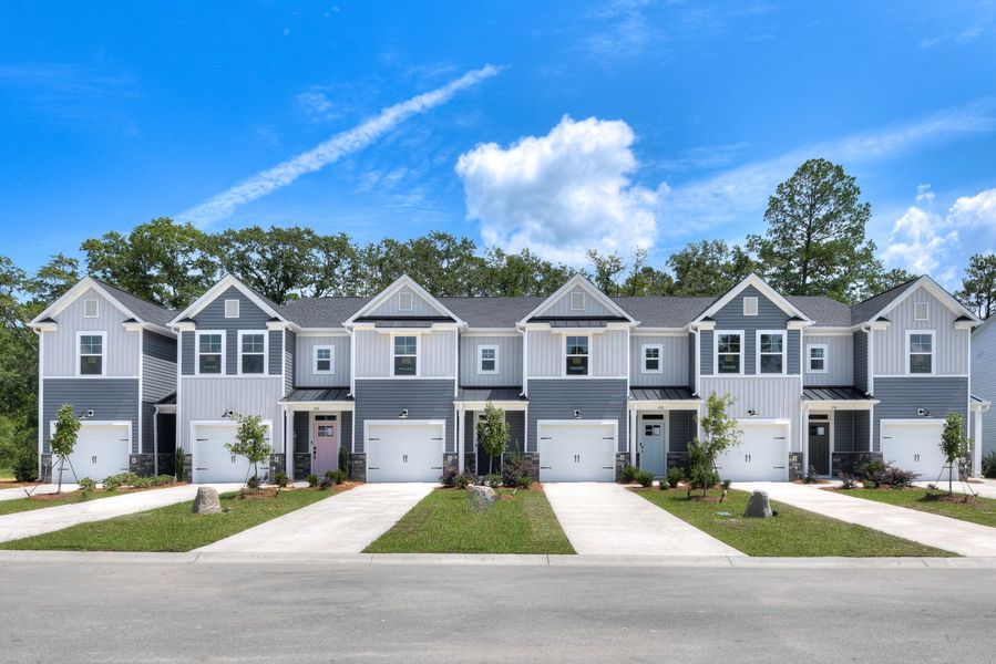 Discover thoughtfully designed townhomes with standout curb appeal Discover thoughtfully designed townhomes with standout curb appeal