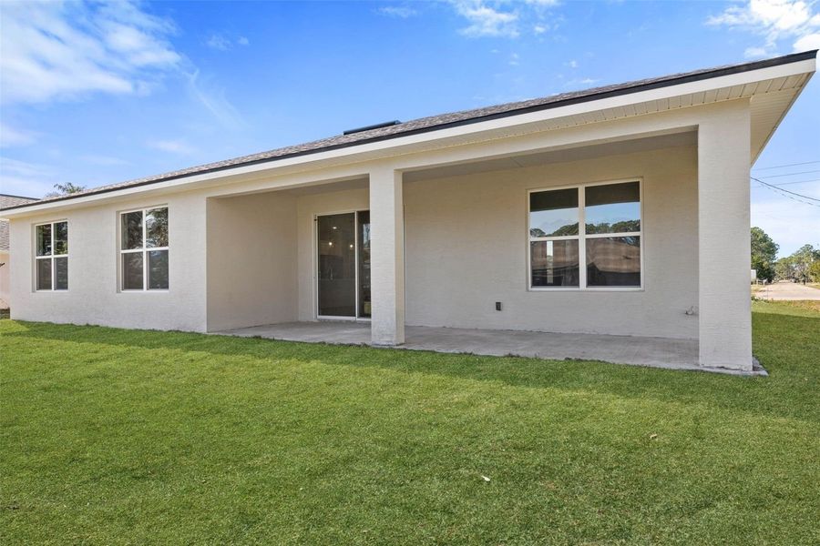 Exterior details of a home in Ocala Waterways, Ocala (Image 10).