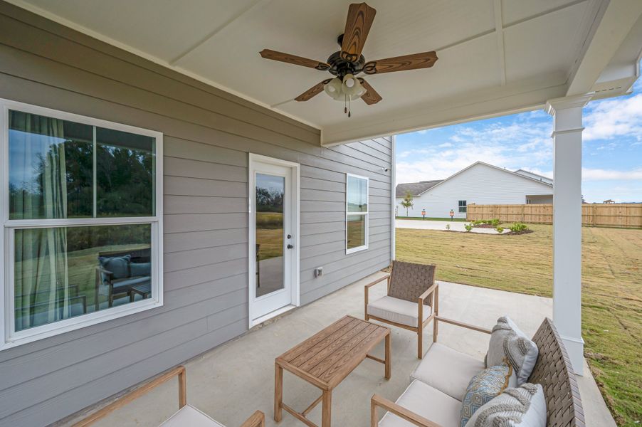 Exterior details of a home in Hampshire Hills, Columbia (Image 3).