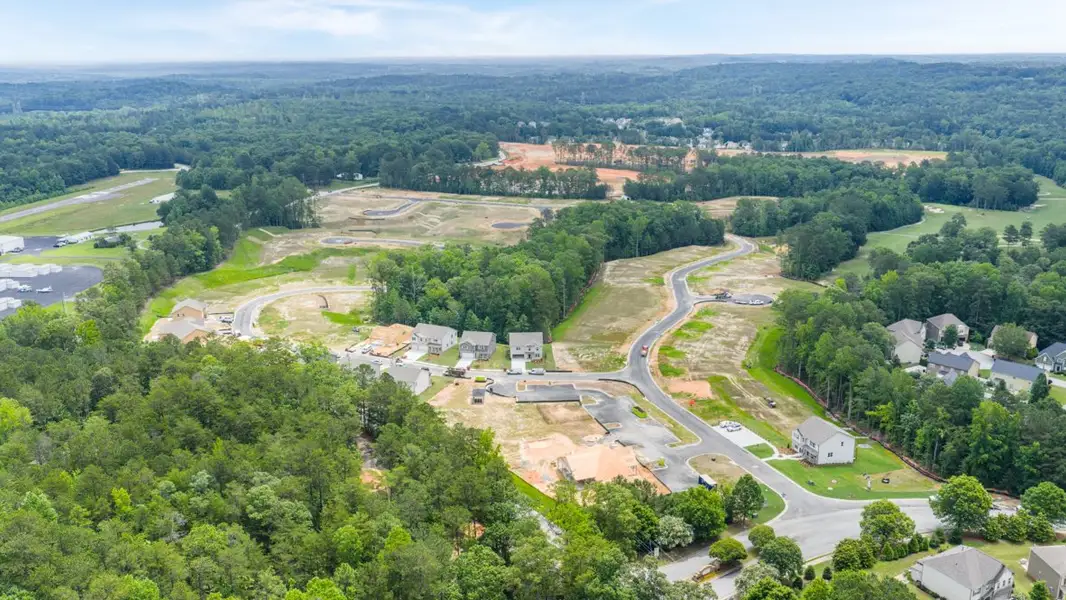 Image 33 of the Northwoods at Mirror Lake community in Villa Rica, GA.