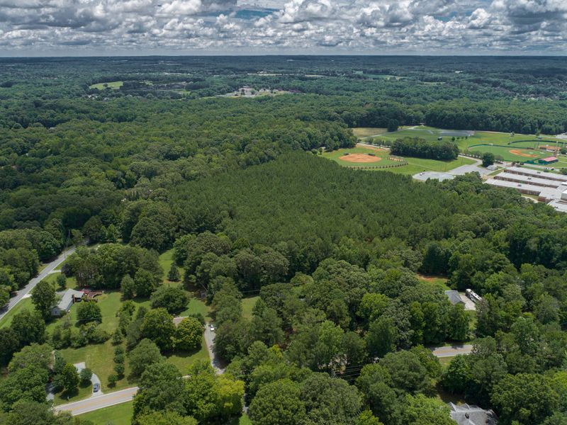 Natural surroundings and green spaces near Elysian at Weddington in Weddington, NC (Image 7). Natural surroundings and green spaces near Elysian at Weddington in Weddington, NC (Image 7).