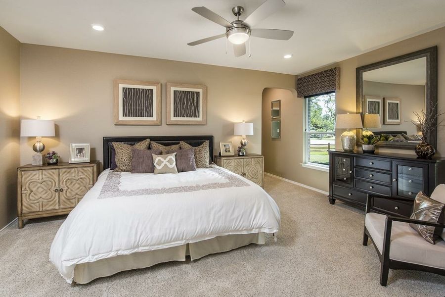 Image 6 of the Mason Hills - The Lakes Hallmark Collection community in Leander, TX.